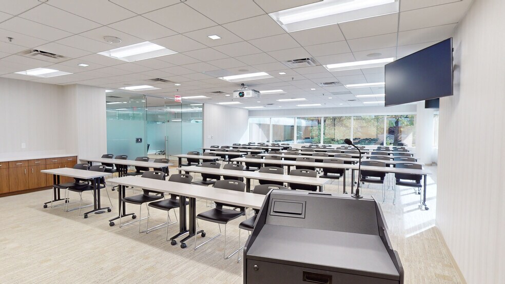 More Photos Of 901 E Cary St, Richmond Unknown For Lease