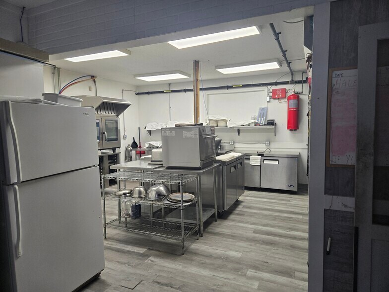 More Photos Of 10208 99 Av, Fort Saskatchewan General Retail For Sale