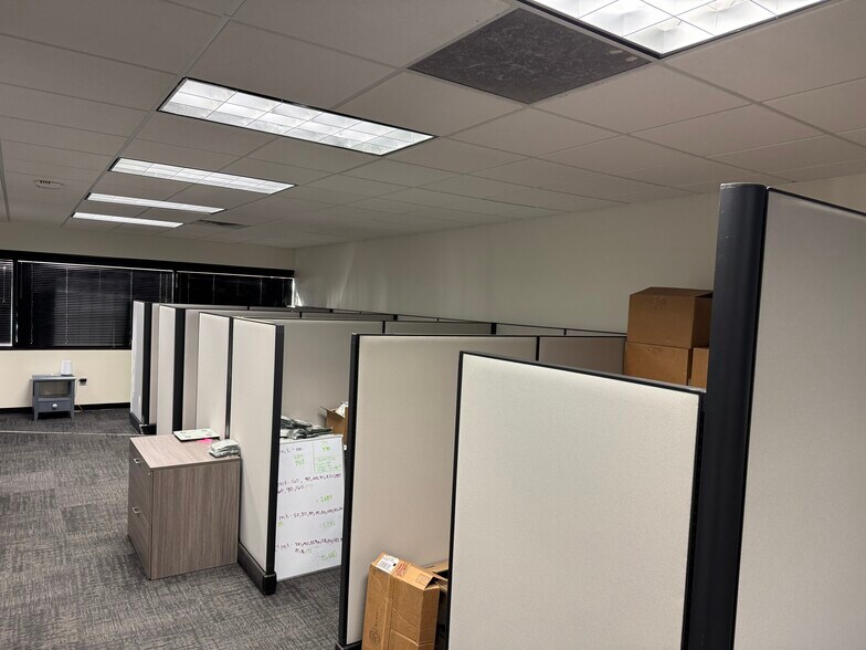 More Photos Of 707 W 700 S, Woods Cross Office For Lease