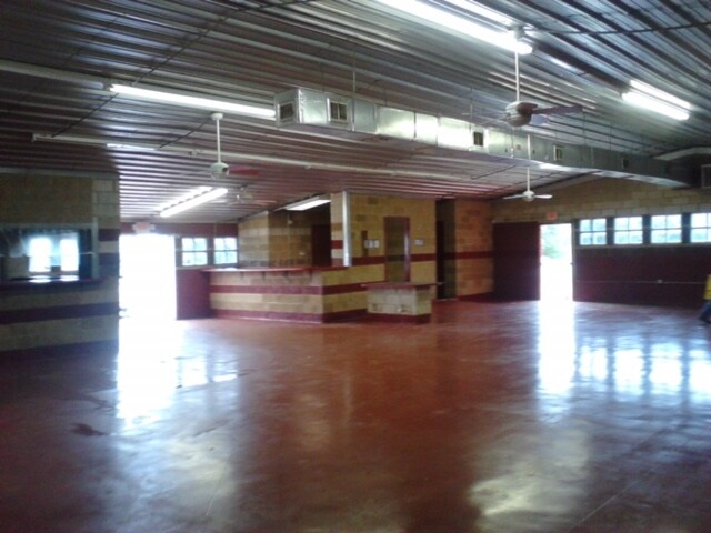More Photos Of 17695 Luckey Rd, Lytle Restaurant For Lease