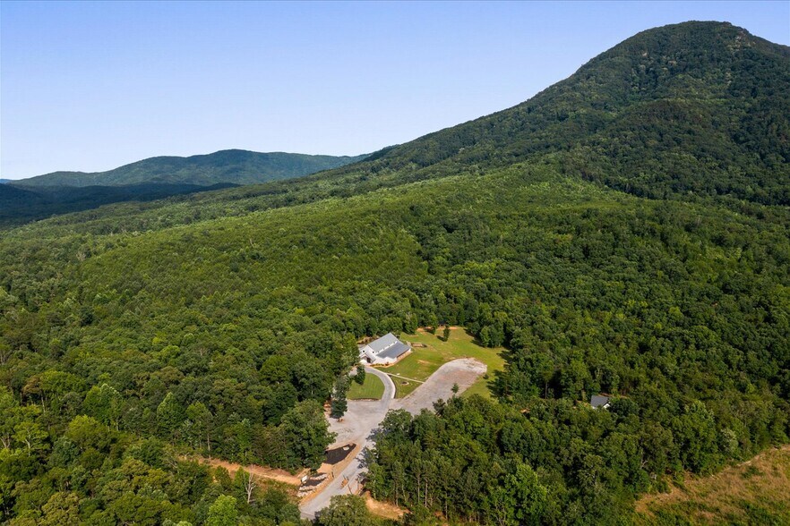 More Photos Of 2948 Holly Creek Cool Sprgs Rd, Chatsworth Specialty For Sale