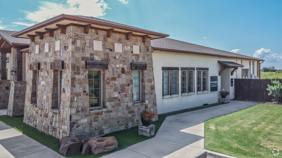 More Photos Of 590 FM 156 S, Haslet Medical For Lease