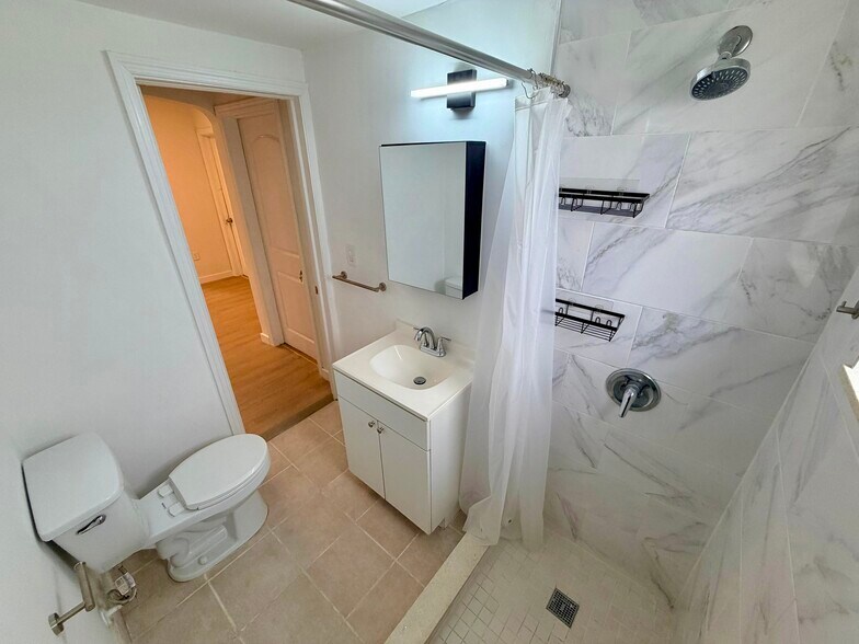 More Photos Of 255 NW 32nd St, Miami Apartments For Sale