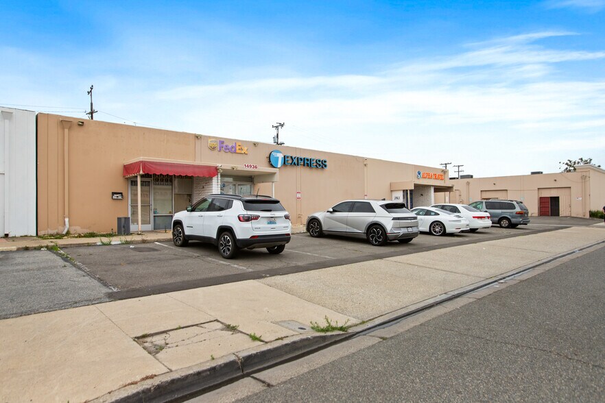 More Photos Of 14932 Dillow St, Westminster Industrial For Sale