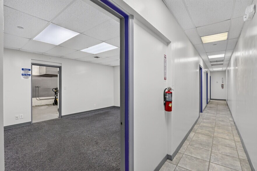 More Photos Of 2027 Sherman St, Hollywood Flex For Lease