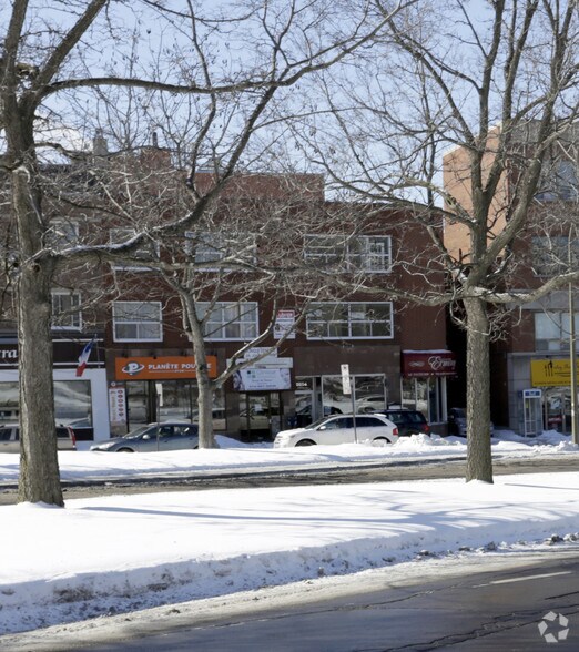 More Photos Of 5020-5024 Ch de la Côte-des-Neiges, Montréal Storefront Retail Office For Sale