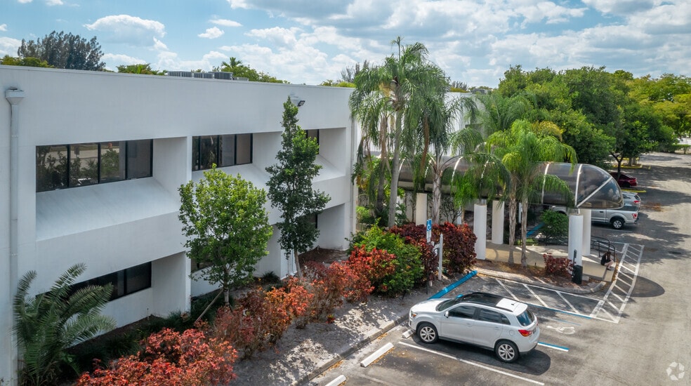 More Photos Of 4300 N University Dr, Lauderhill Office For Sale