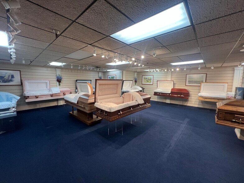 More Photos Of 1070 H St, Arcata Specialty For Sale