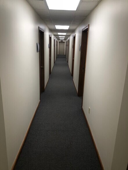 More Photos Of 484 Main St, Hampden Office For Lease