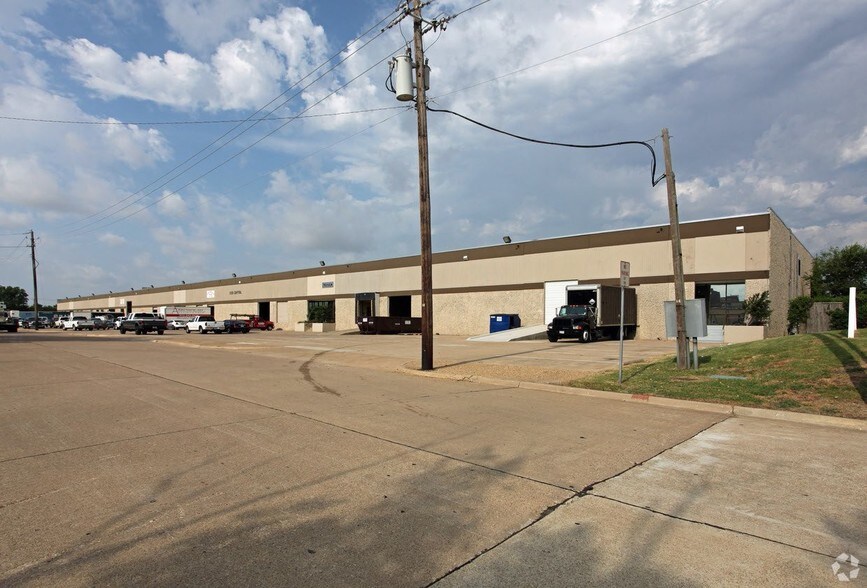 More Photos Of 1225 Capital Dr, Carrollton Warehouse For Lease