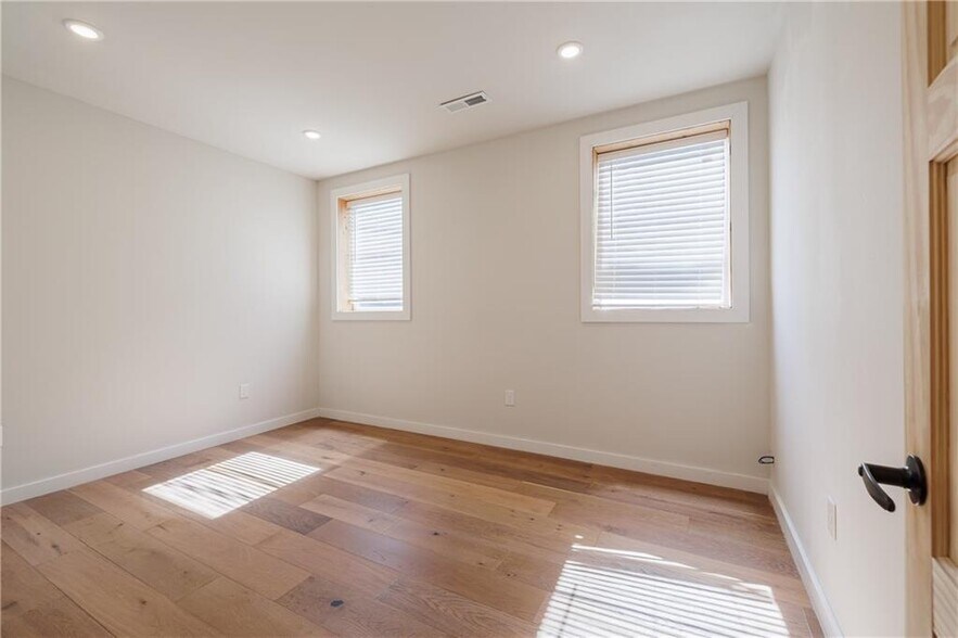 More Photos Of 83 S Main St, Canandaigua Office For Sale