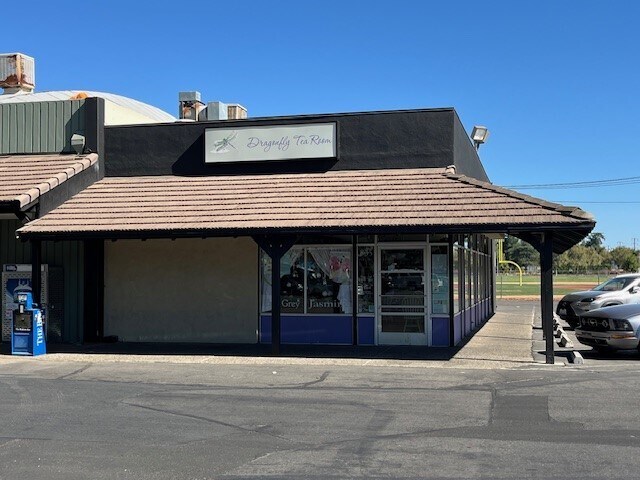 More Photos Of 839-921 W Roseburg Ave, Modesto General Retail For Lease
