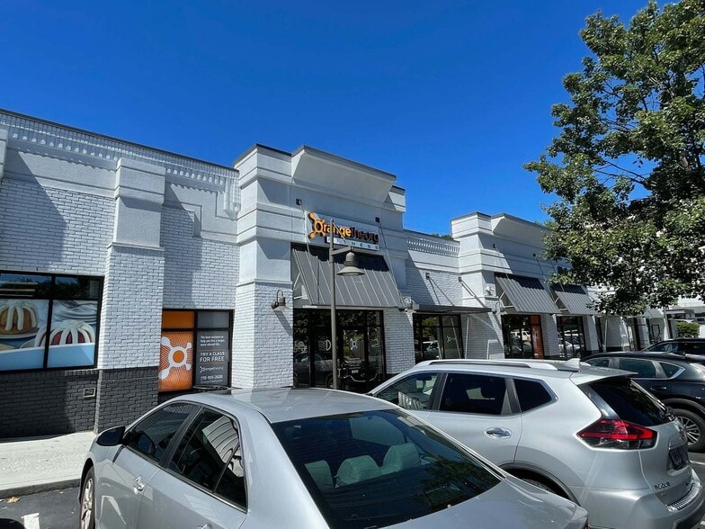 More Photos Of 5975 Roswell Rd NE, Sandy Springs Unknown For Lease