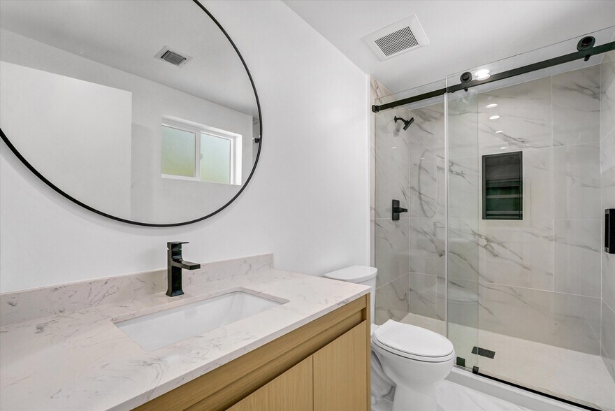 More Photos Of 7322 Newcastle Ave, Reseda Apartments For Sale