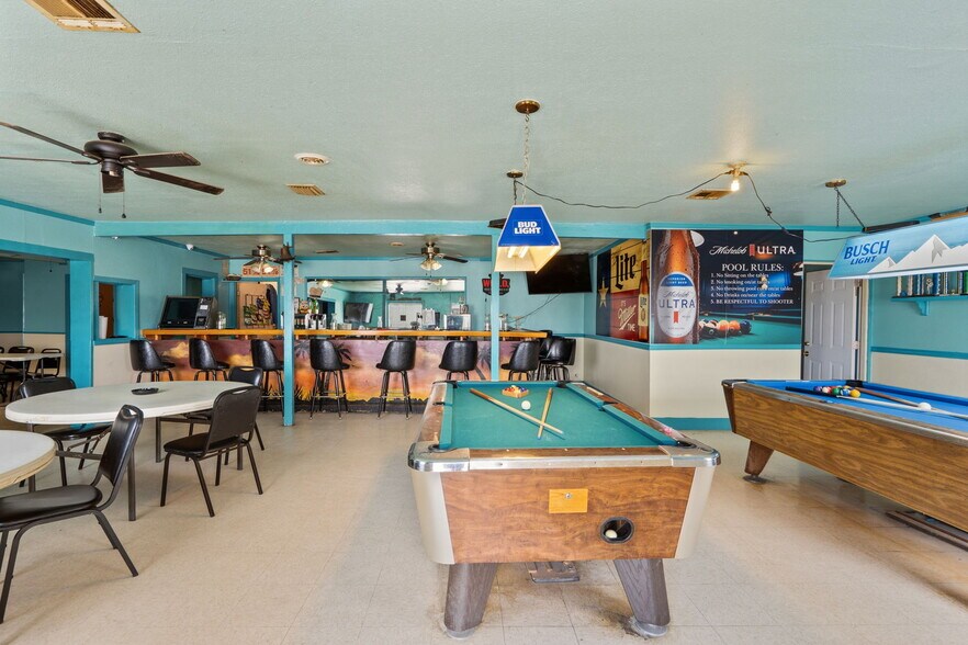 More Photos Of 12605 Highway 6, Santa Fe Bar For Sale