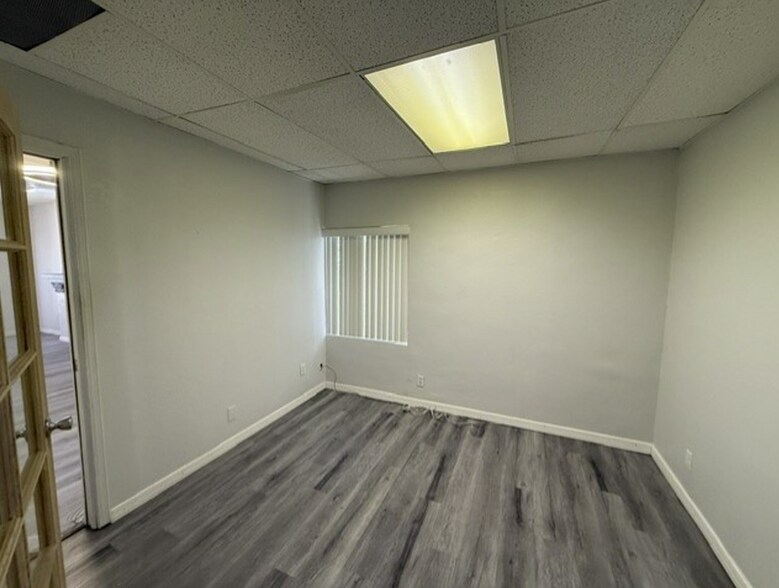 More Photos Of 2313 Montana Ave, El Paso Office Residential For Lease