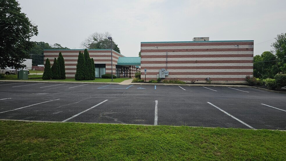 More Photos Of 1338 N Delsea Dr, Vineland Storefront Retail Office For Sale