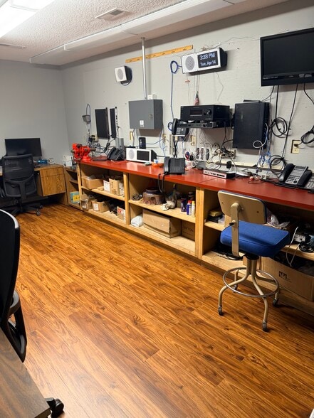 More Photos Of 152 Bo Cole Rd NW, Huntsville Office Residential For Lease