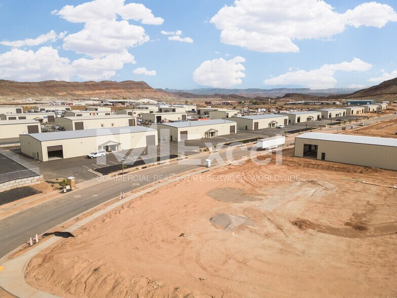 More Photos Of Quail Creek Industrial Park, Hurricane Warehouse For Lease