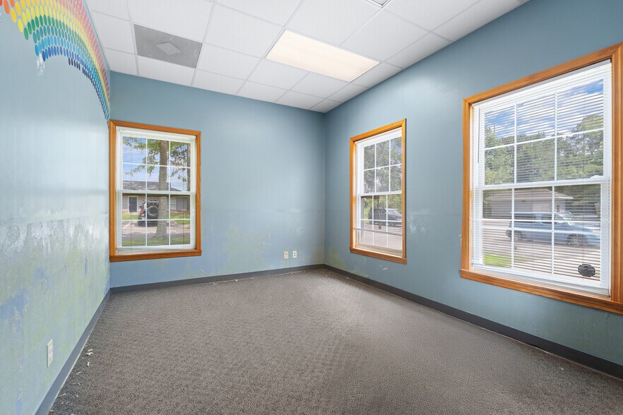 More Photos Of 1481 Dean Forest Rd, Savannah Medical For Lease