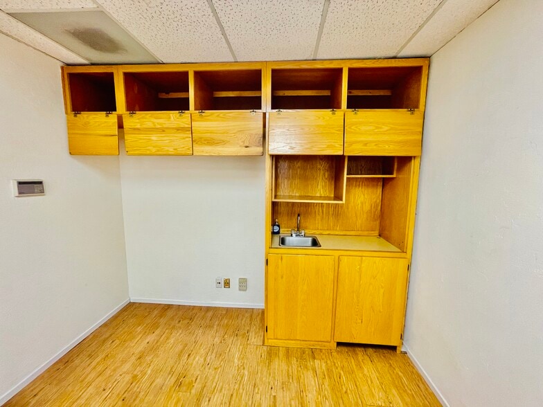 More Photos Of 1550 S Winchester Blvd, Campbell Unknown For Lease