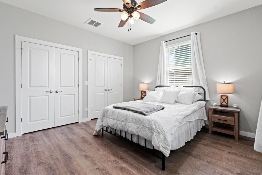 More Photos Of 20 Tate Ln, Round Rock Apartments For Sale