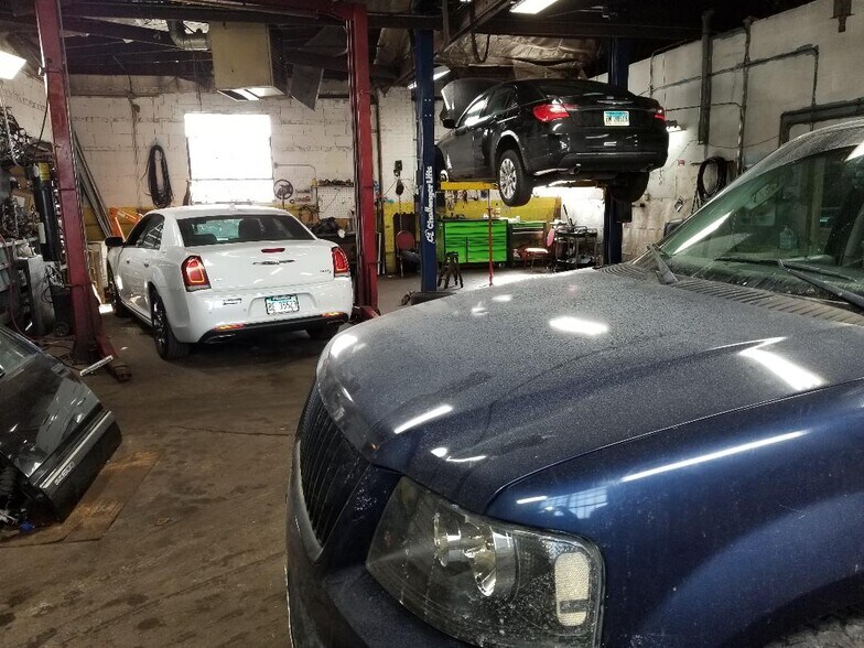More Photos Of 10319 S Kedzie Ave, Chicago Auto Repair For Sale
