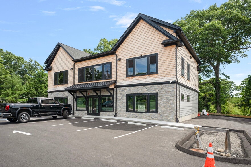 More Photos Of 2900 County Trl, East Greenwich Storefront Retail Office For Lease