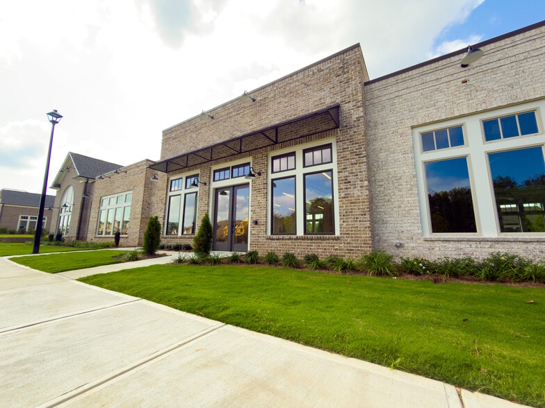 More Photos Of 3305 Vermillion Vw, Suwanee Storefront Retail Office For Lease