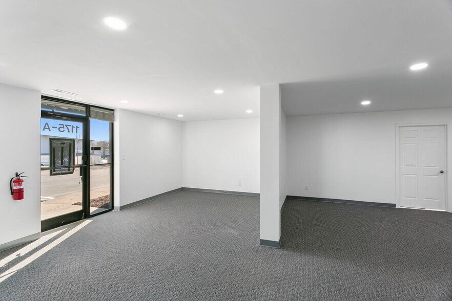 More Photos Of 1175 South Park Dr, Kernersville Warehouse For Lease