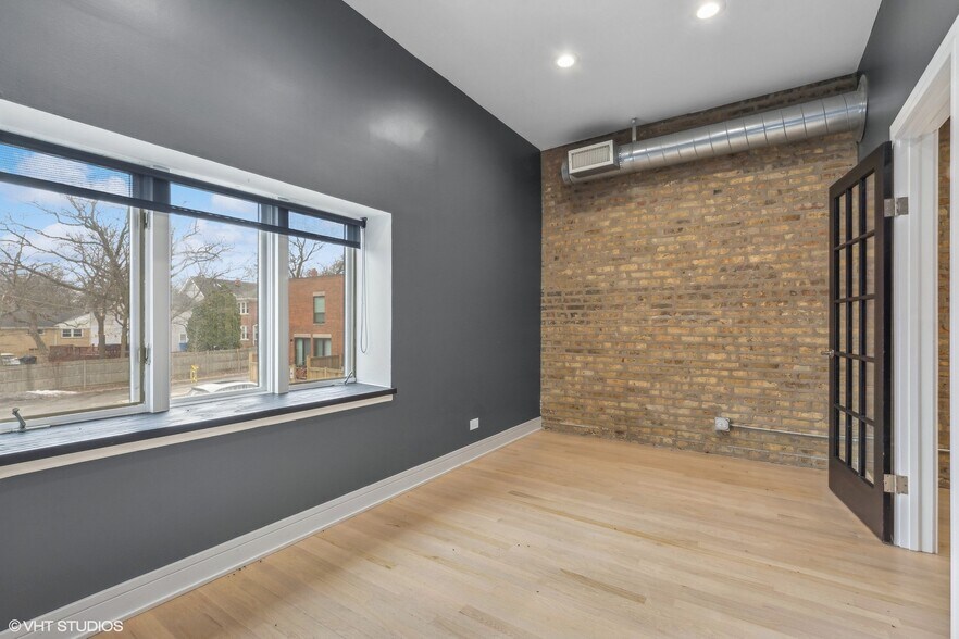More Photos Of 660 LaSalle Pl, Highland Park Loft Creative Space For Sale