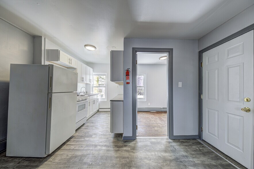 More Photos Of 137 William St, Newburgh Apartments For Sale