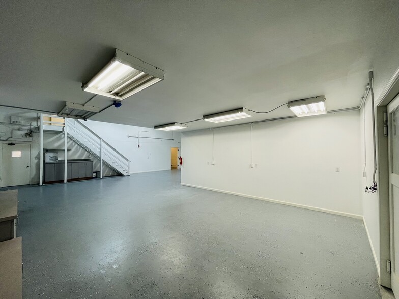 More Photos Of 1925 Francisco Blvd E, San Rafael Light Manufacturing For Lease