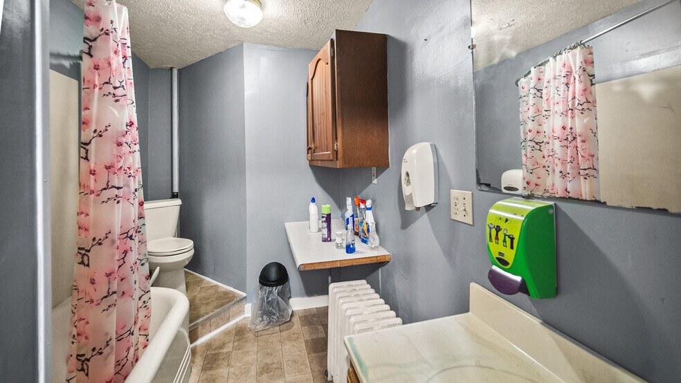 More Photos Of 111 W Main St, West Union Flex For Sale