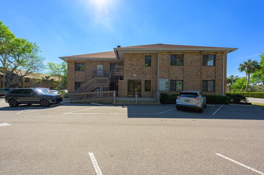 More Photos Of 595 W Granada Blvd, Ormond Beach Medical For Sale
