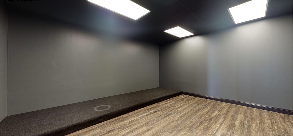 More Photos Of 4101 W Alameda Ave, Burbank Freestanding For Lease