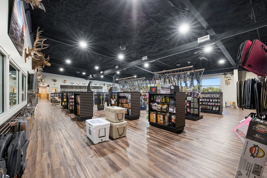 More Photos Of 1600 S College Ave, Bryan Freestanding For Sale