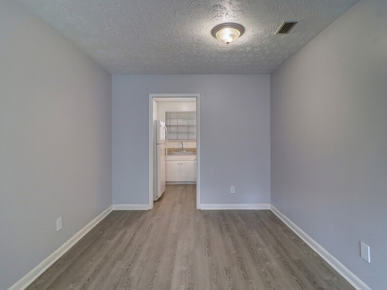 More Photos Of 7011 San Ramon Pl, Tampa Apartments For Sale