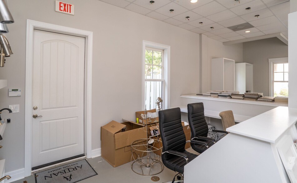 More Photos Of 12 Celadon Dr, Beaufort Storefront Retail Office For Sale