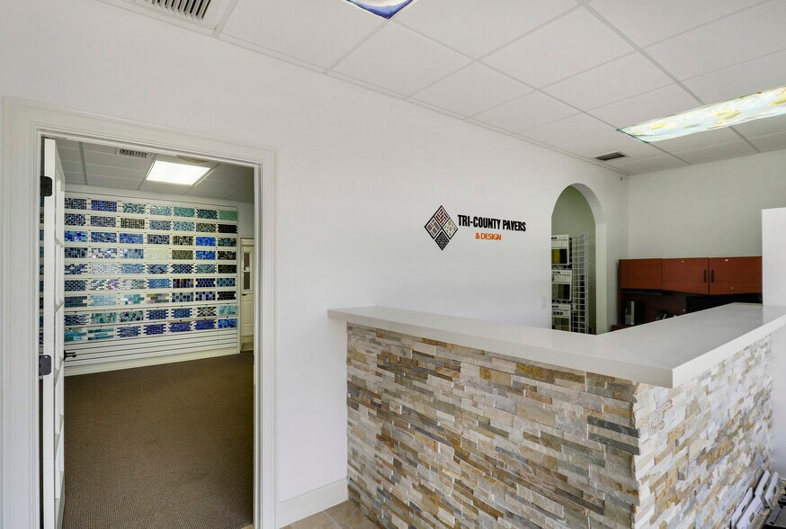 More Photos Of 3300 S Congress Ave, Boynton Beach Showroom For Sale