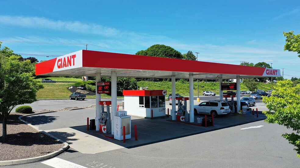 More Photos Of 2641 Shillington Rd, Reading Unknown For Lease