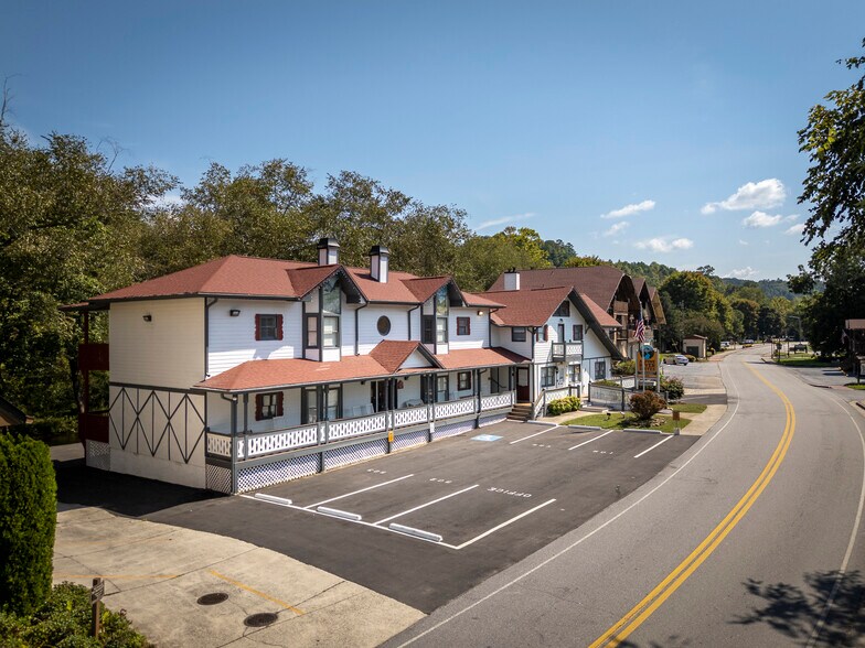 Primary Photo Of 892 Edelweiss Strasse, Helen Hotel For Sale