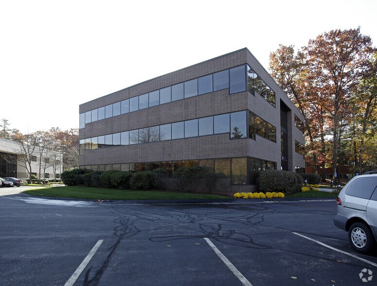More Photos Of 40 Nagog Park, Acton Medical For Lease
