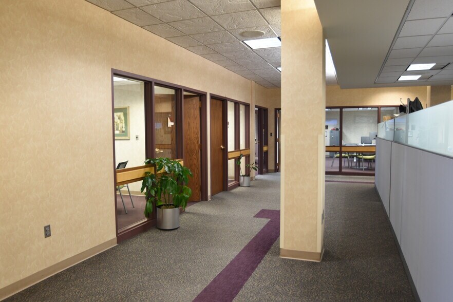 More Photos Of 901 13th Ave E, West Fargo Office For Sale