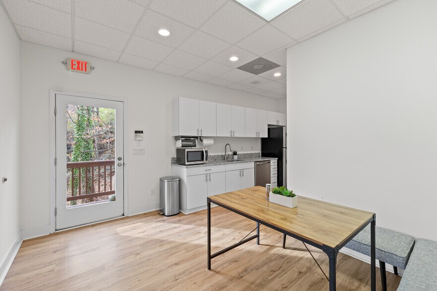More Photos Of 3950 Blue Ridge Rd, Raleigh Medical For Sale