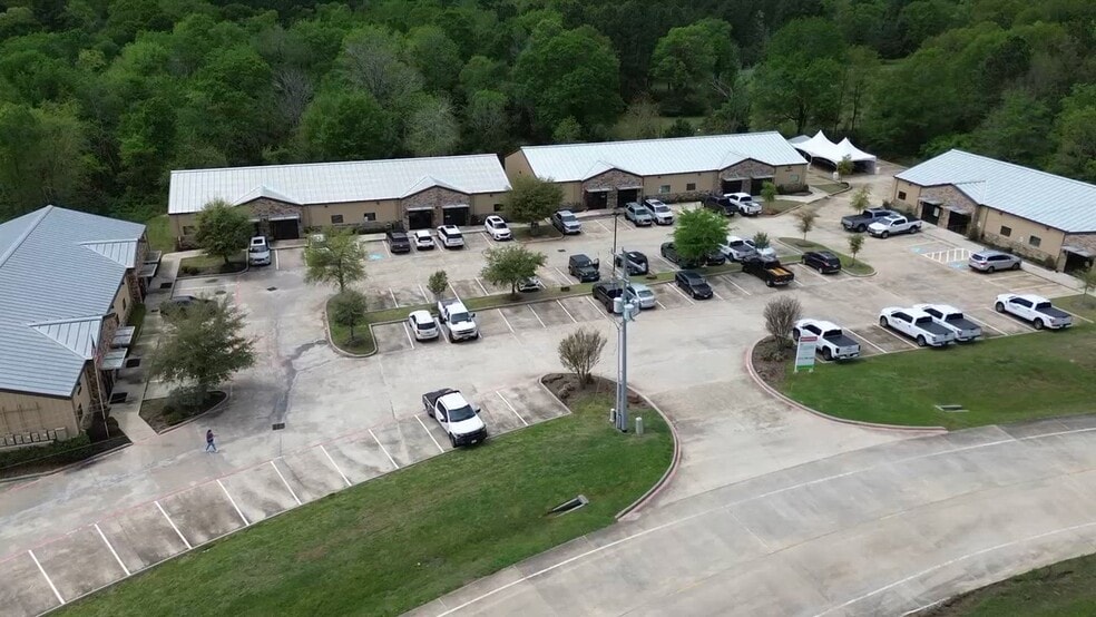 More Photos Of 15349 Summit Park Dr, Montgomery Unknown For Lease