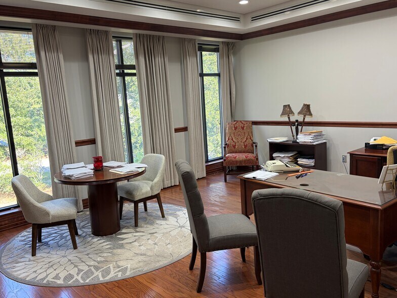 More Photos Of 3600 Springhill Business Park, Mobile Office For Lease