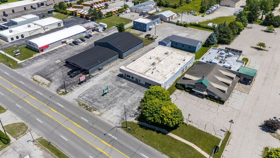 More Photos Of 3220 Bay Rd, Saginaw Storefront For Sale