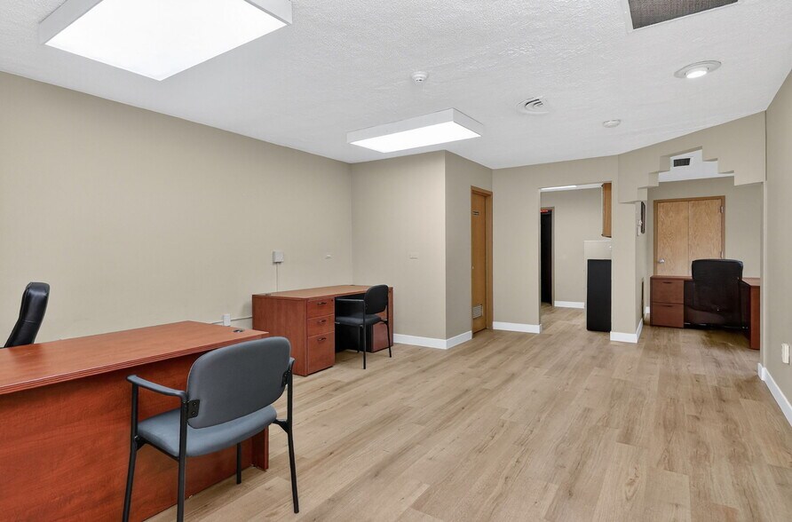 More Photos Of 207 Webster St, Batavia Office Residential For Sale