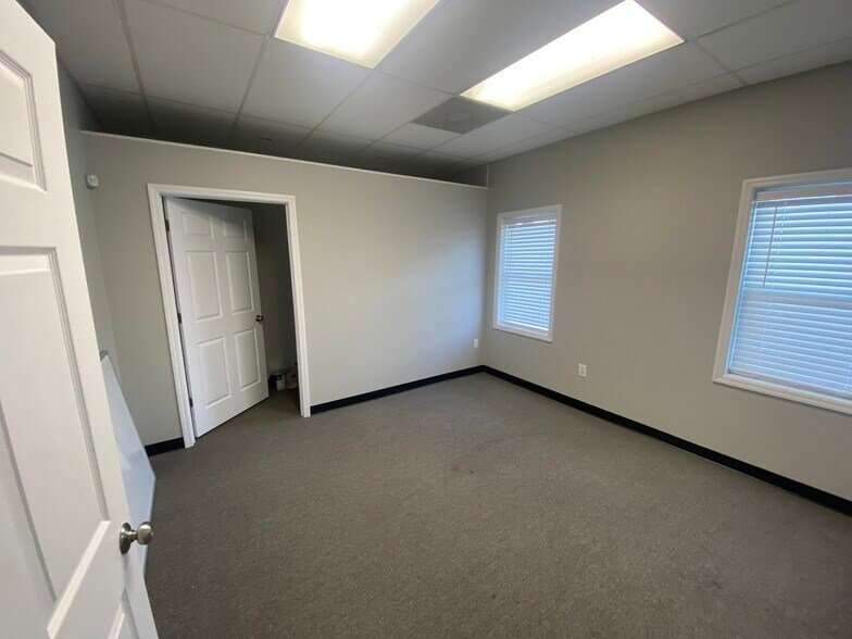 More Photos Of 668 Marina Dr, Charleston Medical For Sale